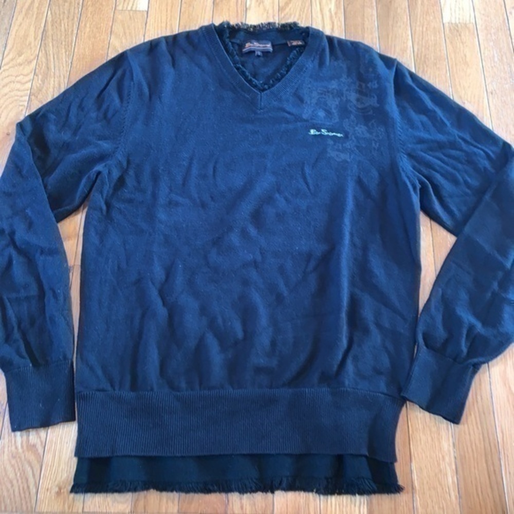 Ben Sherman black Long Sleeve Sweater Men’s Size Large 3 Fringe Logo.